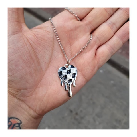 Harajuku Checkered Melt Heart Necklace