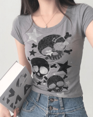Gemini_Generated_Image_8jaax58jaax58jaa Gray Skull Silver Stars Short Sleeve Crop