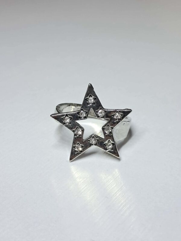 Integrated Pearled Star Ring